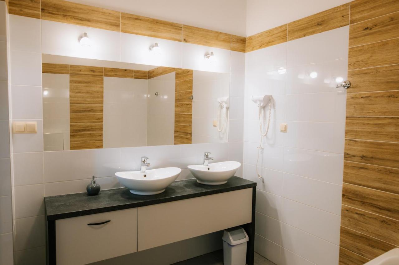 Kasztelan Hotel Krosno Bagian luar foto