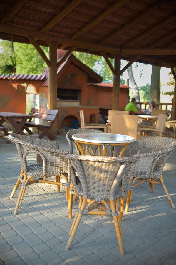 Kasztelan Hotel Krosno Bagian luar foto